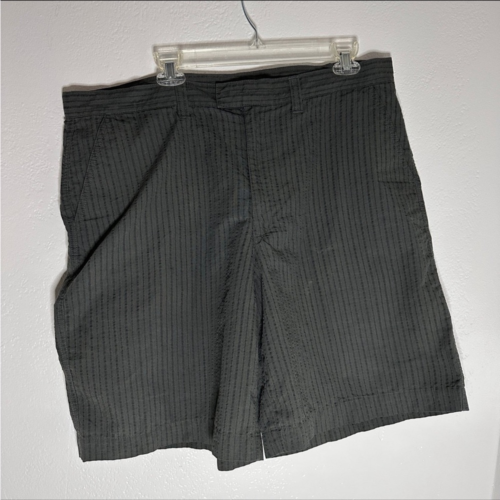 Men’s Patagonia Shorts Dark Gray Stripe Size 38